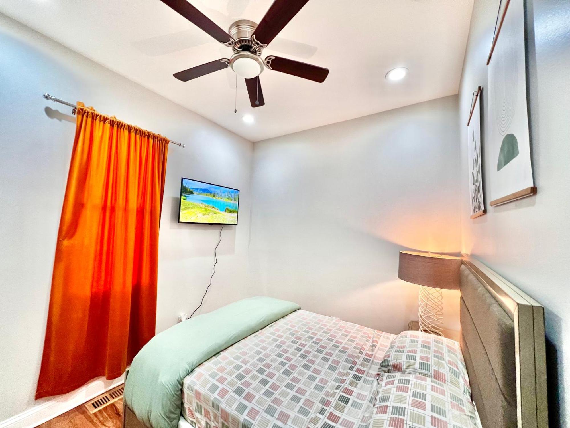 Lux Apt In Bronzeville, Min From Downtown-Rsv Now! Чикаго Екстериор снимка