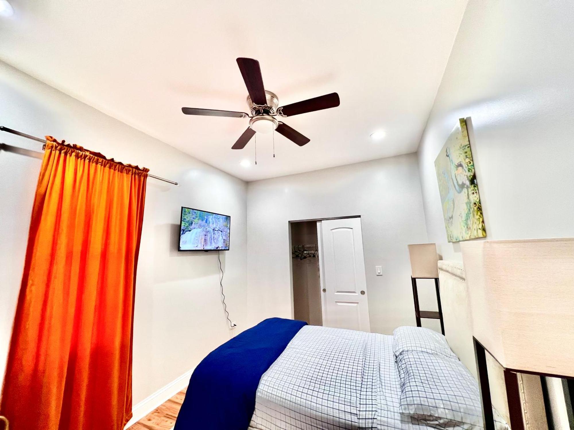 Lux Apt In Bronzeville, Min From Downtown-Rsv Now! Чикаго Екстериор снимка